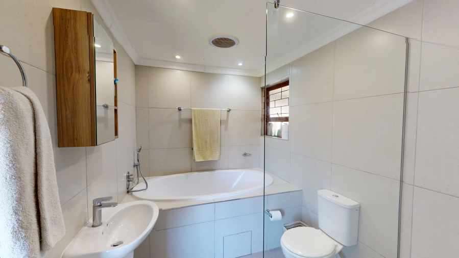 2 Bedroom Property for Sale in Admirals Park Western Cape